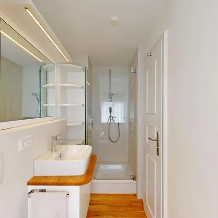 With 2 Bedrooms * Oldsum